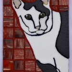 A black-and-white cat mosaic by Lynn Bridge of Glencliff Art Studio in Austin, Texas, U.S.A.