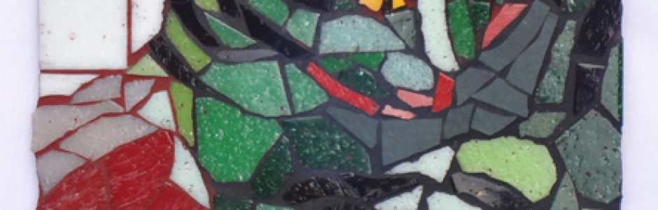 green cat mosaic by Lynn Bridge of Glencliff Art Studio in Austin, Texas, U.S.A.